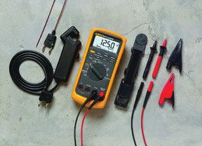 Fluke 88-5AKIT Kit combinado de multímetro automotriz